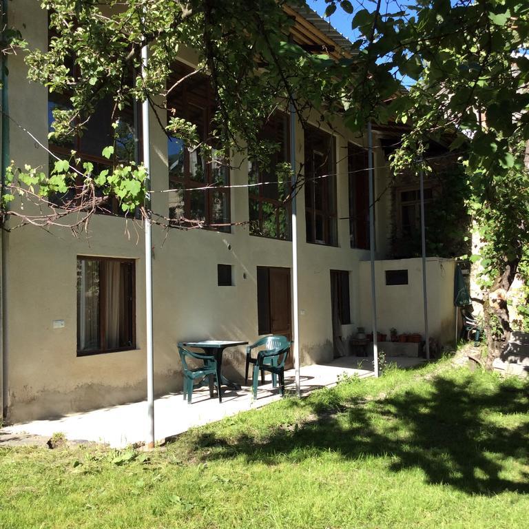 Guest House Chuta In Lagami Mestia Exterior foto